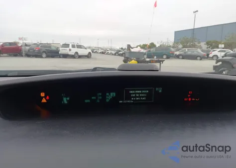 2015 Toyota Prius Two z USA, uszkodzony, nr VIN JTDKN3DU9F1927042